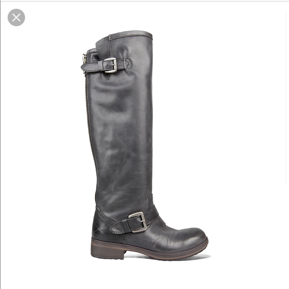 (S14) Steve Madden Ladyhawk Boots